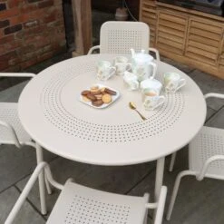 Porto 4 Seater Round Dining Set With Stacking Chairs -Garden Supply Store 30915709 alt04