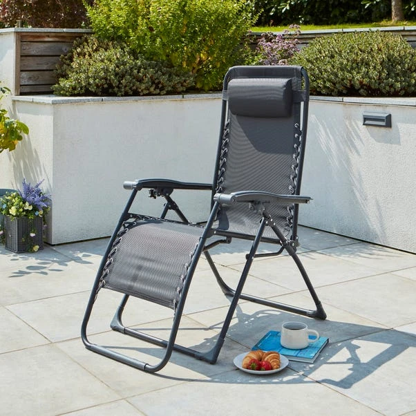 Helsinki Lounger 4 Helsinki Lounger - Image 4